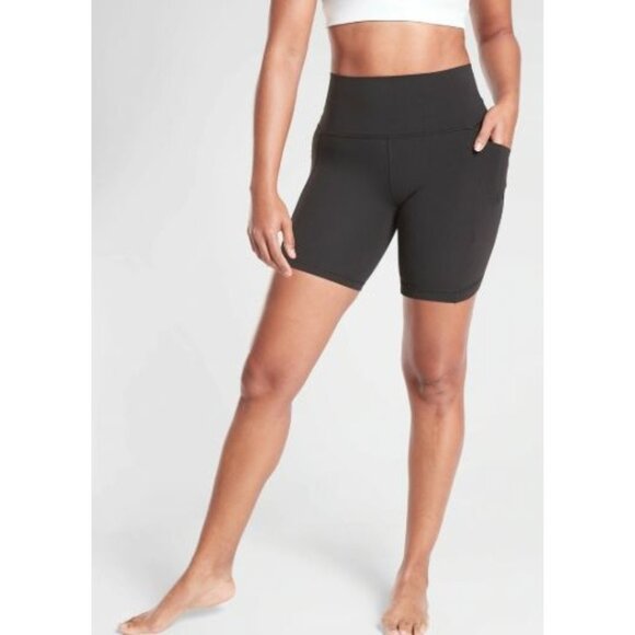 ATHLETA salutation stash pocket II 7" shorts in black size M - Picture 1 of 7